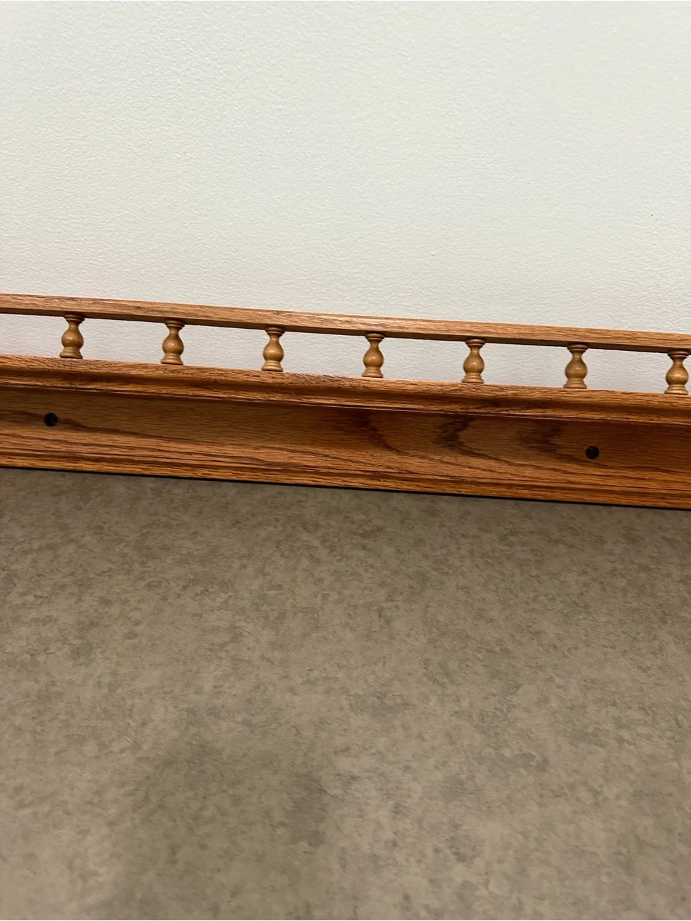 Vintage Wooden Wall-Mounted Display Plate Shelf Spindle Gallery Rail Solid Oak